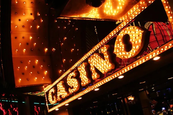 Golden Toad slot game interface on gacor 88 showing reels and bonus features
